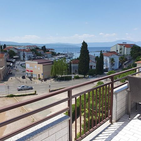 Apartments Matuc Malinska Chambre photo