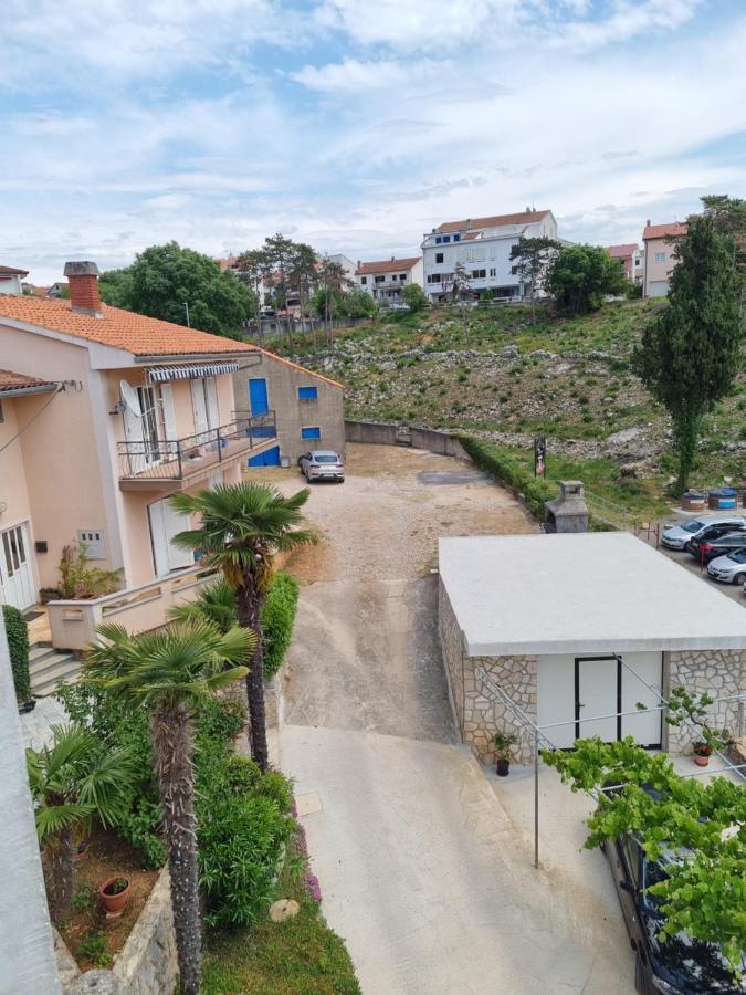 Apartments Matuc Malinska Extérieur photo