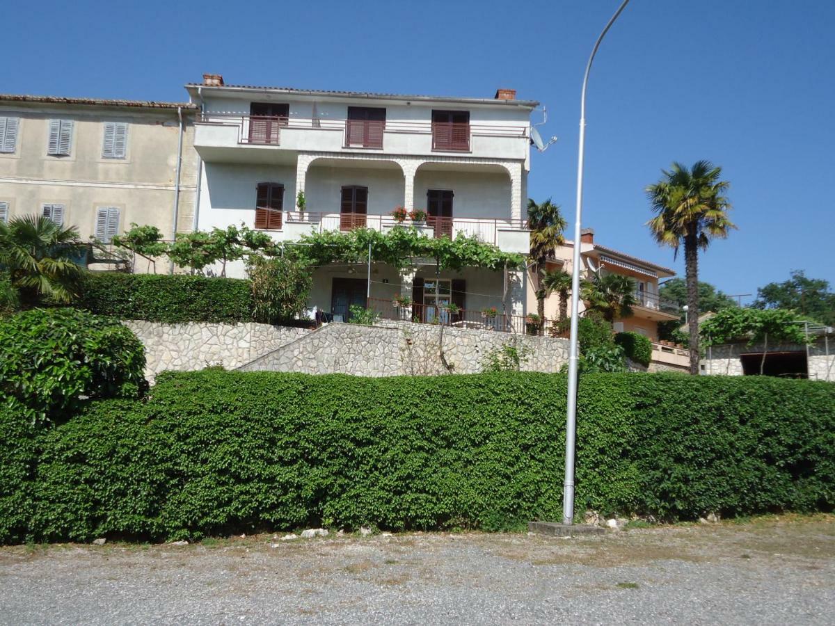 Apartments Matuc Malinska Extérieur photo