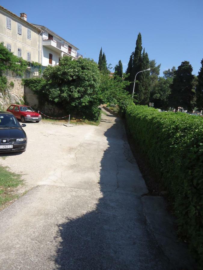 Apartments Matuc Malinska Extérieur photo
