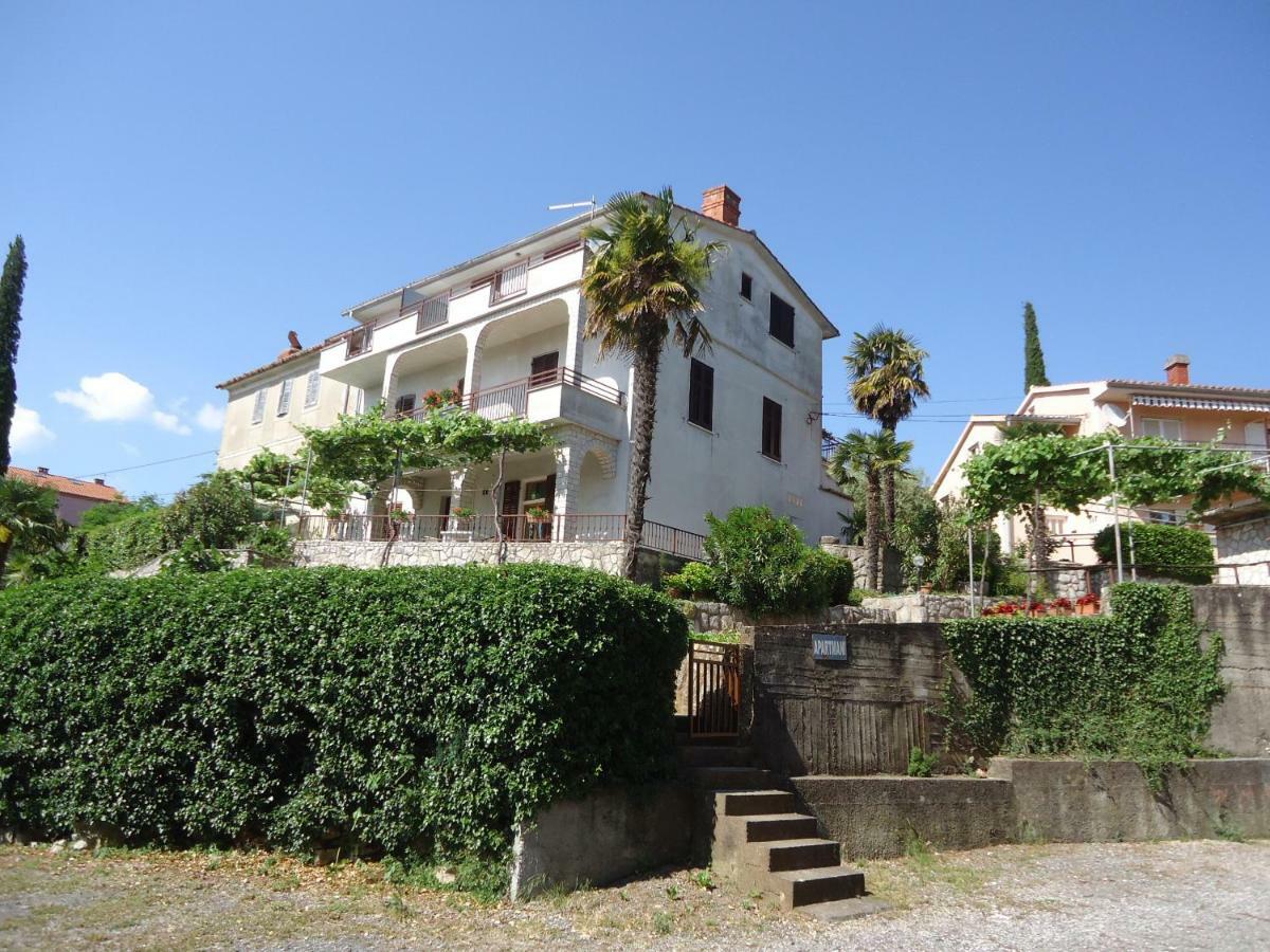 Apartments Matuc Malinska Extérieur photo
