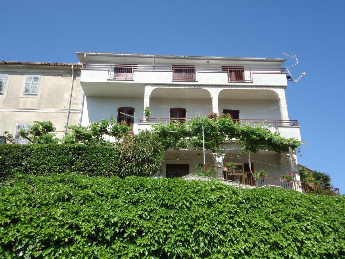 Apartments Matuc Malinska Extérieur photo