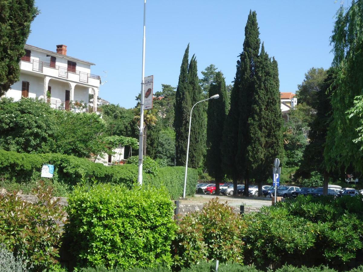 Apartments Matuc Malinska Extérieur photo