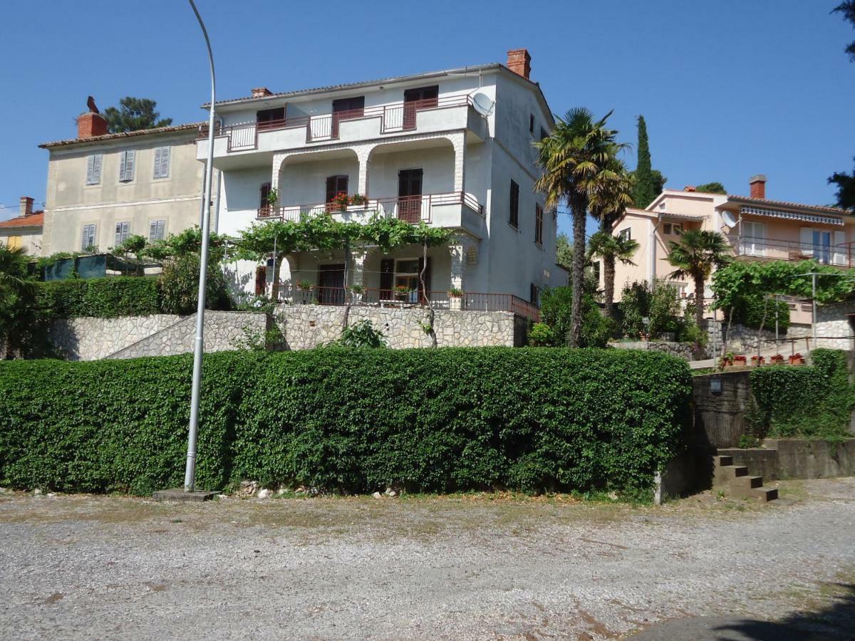 Apartments Matuc Malinska Extérieur photo